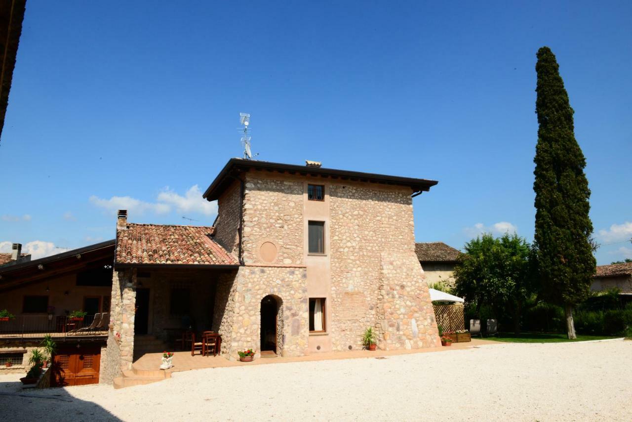 Corte Davini Agriturismo Monzambano Ngoại thất bức ảnh